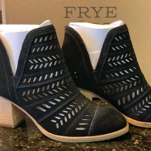 Frye Alister Feather Bootie 7.5 brand new